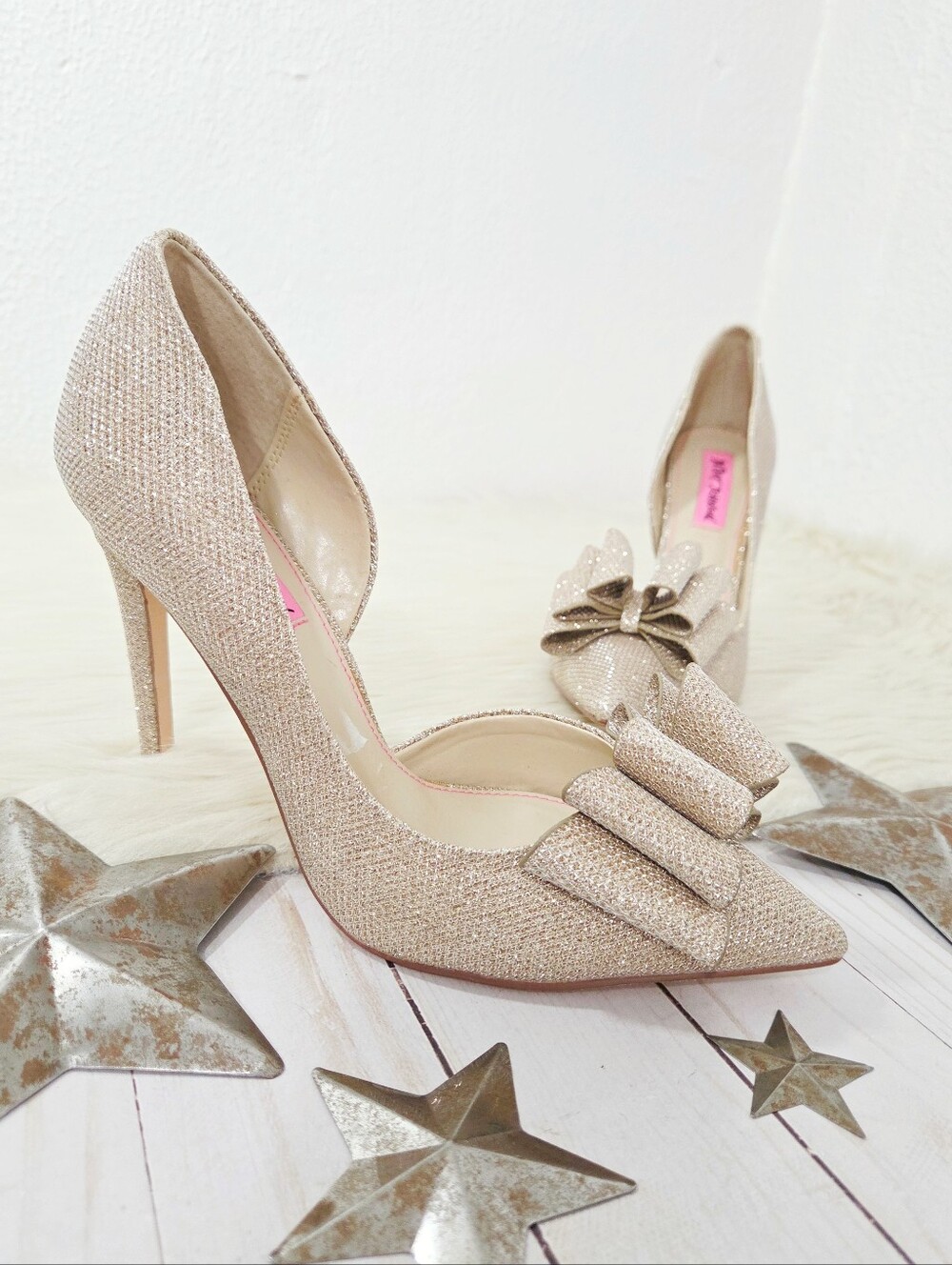 Betsey Johnson Prince D'orsay heels metallic gold bow pumps women's size 8